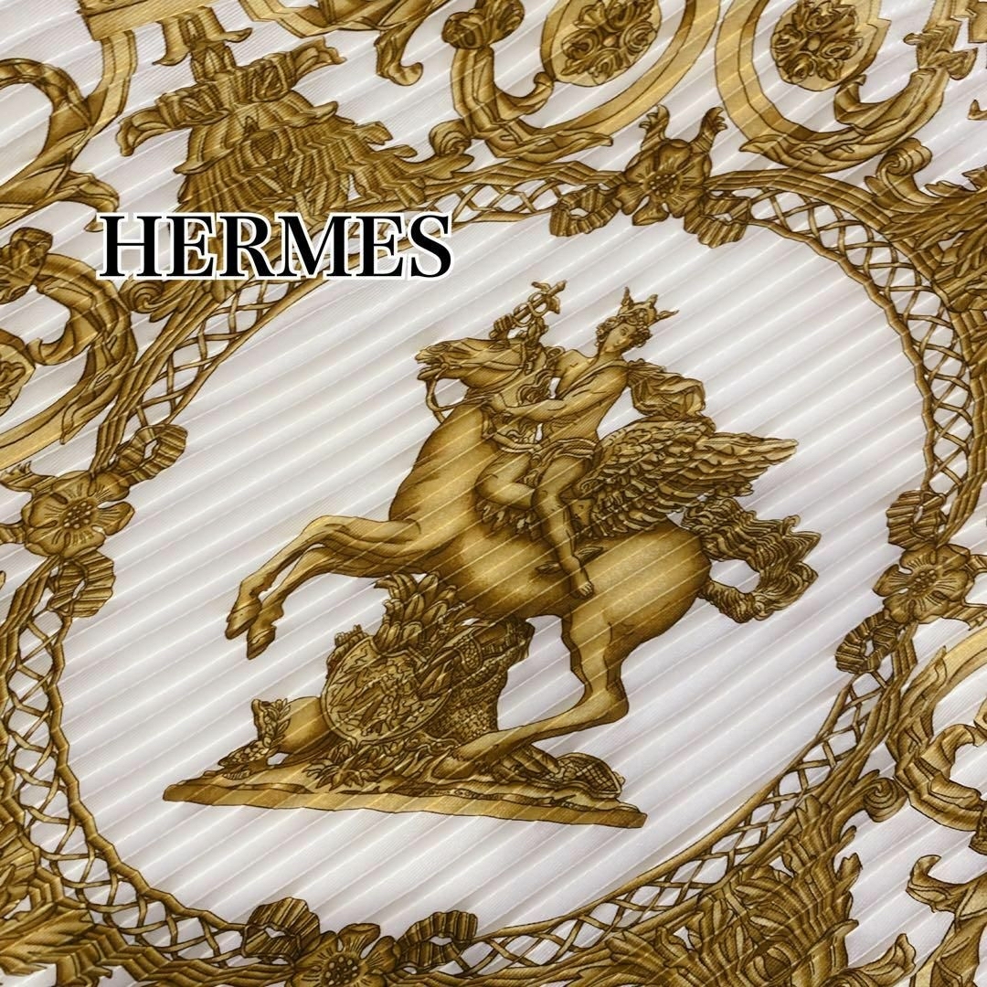 Hermes(エルメス)の美品　エルメス HERMES スカーフ シルク 大判 プリーツ 馬 カレプリセ レディースのファッション小物(バンダナ/スカーフ)の商品写真