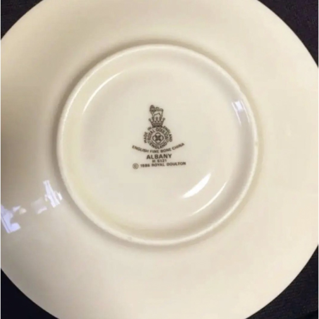 Royal Doulton(ロイヤルドルトン)のロイヤルドルトン ALBANY ポットセット インテリア/住まい/日用品のキッチン/食器(食器)の商品写真