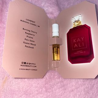 セフォラ(Sephora)のKayali lovefest burning cherry (洋書)