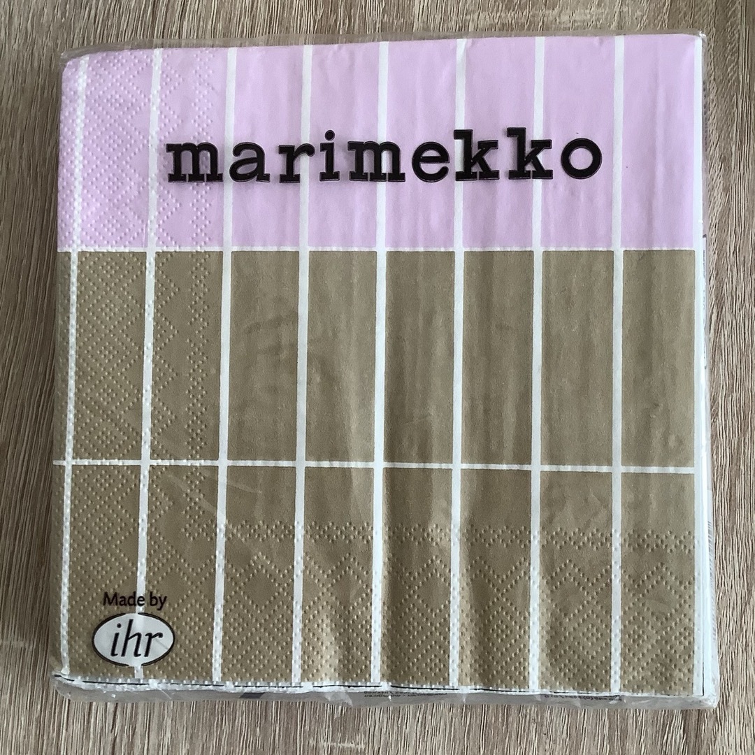 marimekko(マリメッコ)の【未開封】マリメッコ Tiiliskivi ランチナプキン33X33 インテリア/住まい/日用品のキッチン/食器(テーブル用品)の商品写真