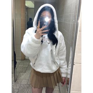 Fashion Nova フード付き ショート丈 ファーコート ホワイト