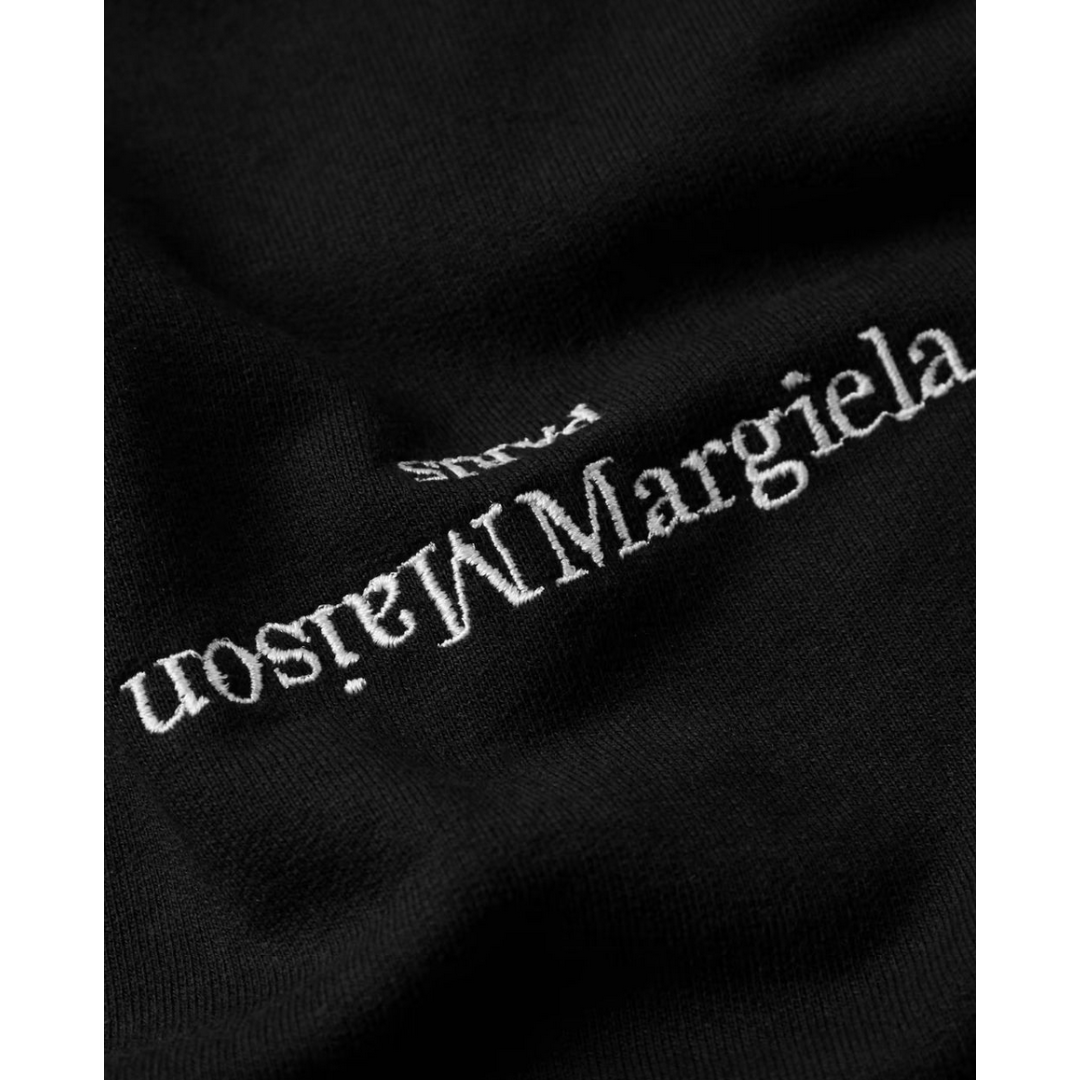 Maison Martin Margiela(マルタンマルジェラ)の新品【MAISON MARGIELA】アップサイドダウン ロゴ フーディ48M メンズのトップス(パーカー)の商品写真