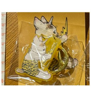 奇幻動物森林♪キーホルダー イエロー ヒグチユウコさん 台湾 樋口裕子展(キャラクターグッズ)