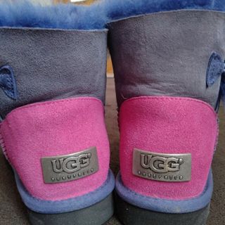 アグオーストラリア(UGG AUSTRALIA)のUGG Australia W ミニベイリーボタン ネオン 24cm(ブーツ)