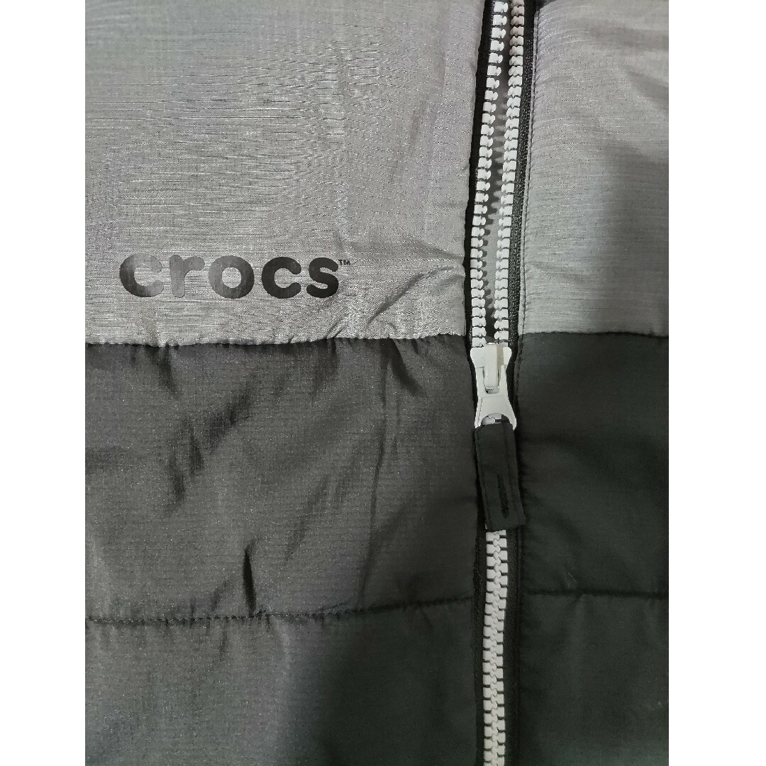 crocs(クロックス)のcrocs　クロックス　150cm　ベスト キッズ/ベビー/マタニティのキッズ服男の子用(90cm~)(ジャケット/上着)の商品写真