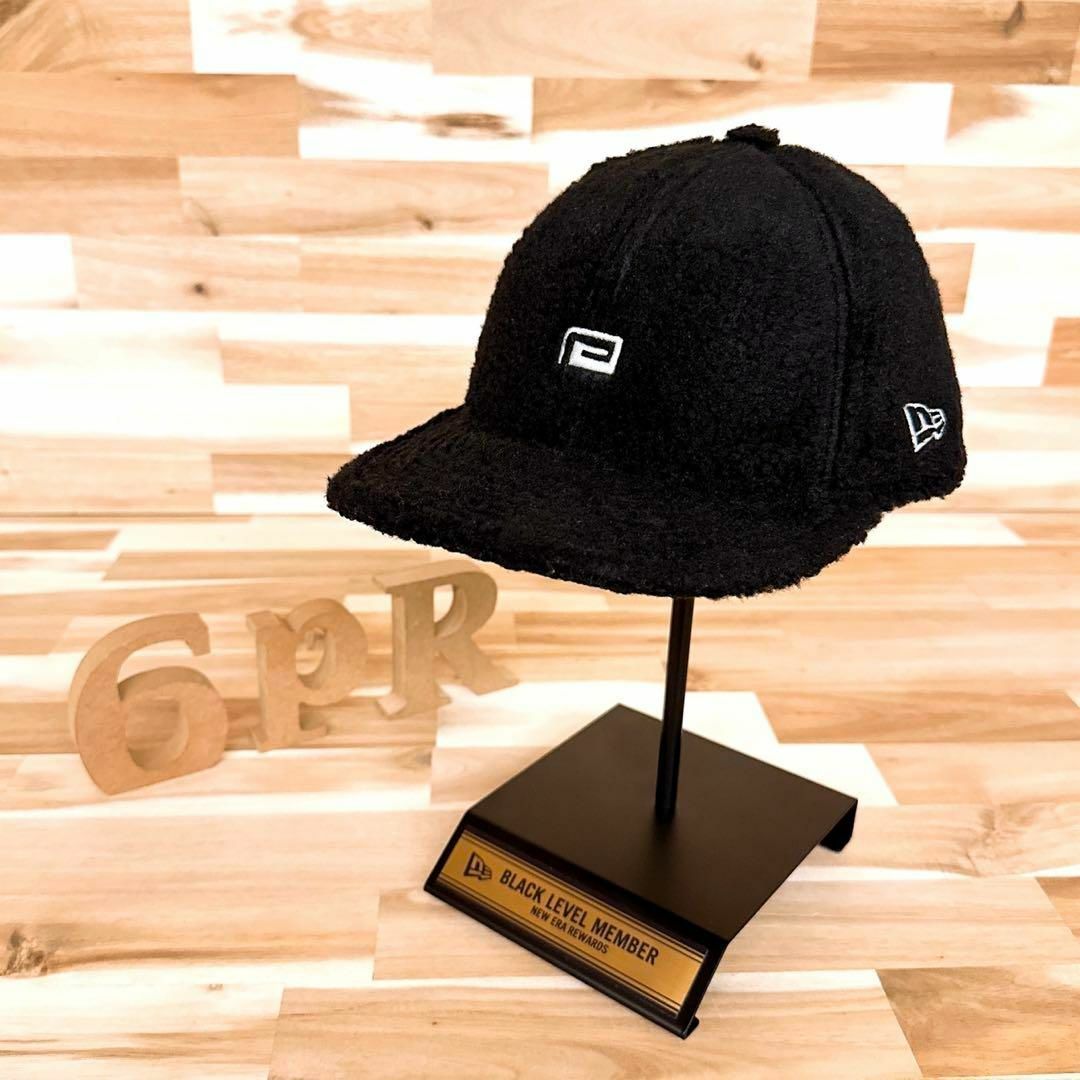 NEW ERA(ニューエラー)の激レア【ニューエラ×リバーサル】限定コラボ ミニ ロゴ ボア キャップ 黒×白 メンズの帽子(キャップ)の商品写真