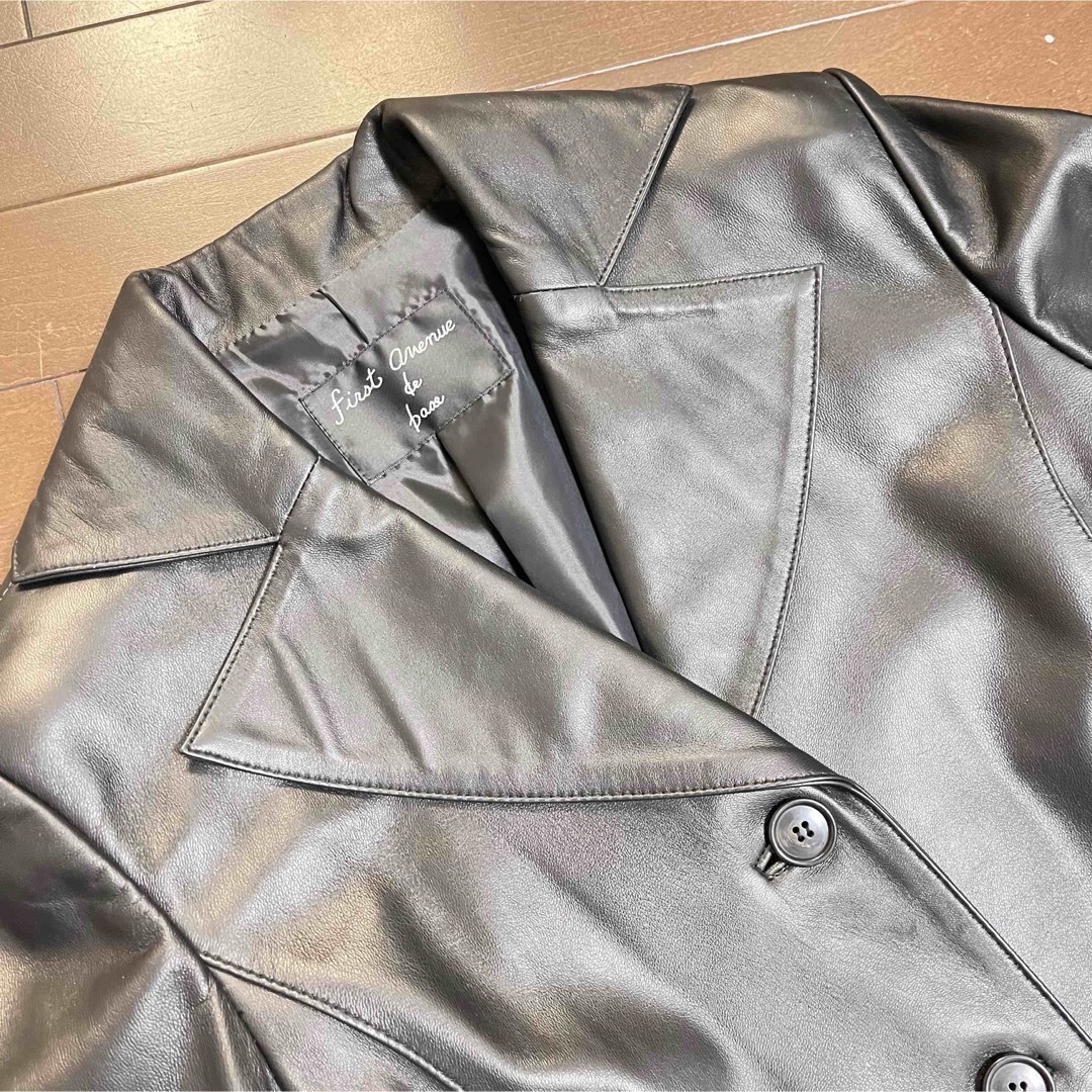 【新品】本革　羊革　BLACK コート　レディース レディースのジャケット/アウター(ロングコート)の商品写真