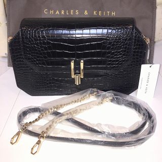 チャールズアンドキース(Charles and Keith)のなお様専用 新品 未使用 CHARLES & KEITH バッグ(ショルダーバッグ)