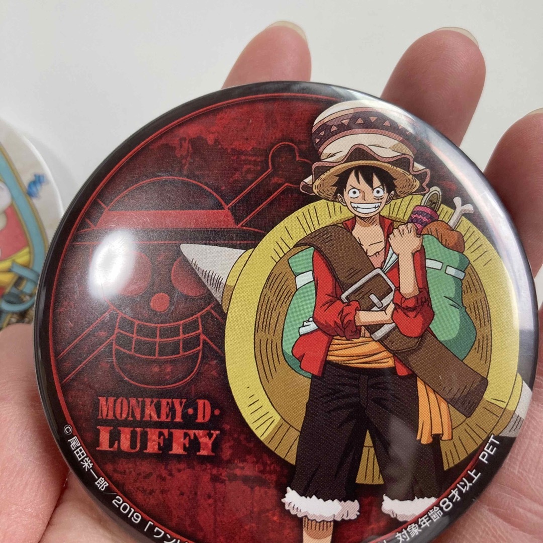 ONE PIECE(ワンピース)のワンピース★ルフィ★缶バッジ★輩缶バッジ★ホワイトデー★限定品★まとめ売り エンタメ/ホビーのアニメグッズ(バッジ/ピンバッジ)の商品写真