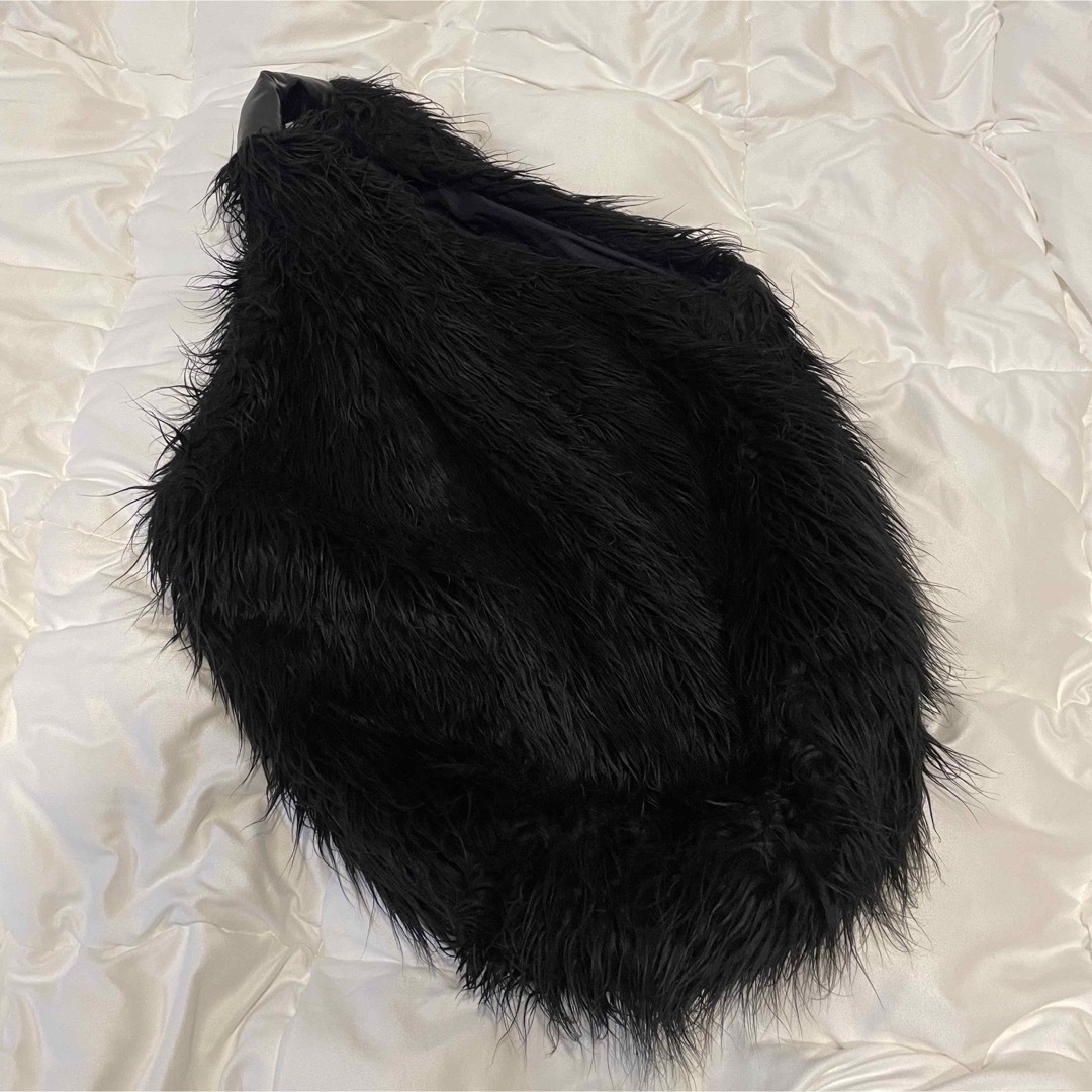 Maison Martin Margiela(マルタンマルジェラ)のOURLEGACY 23aw DRIP BAG - Black Fake Fur メンズのバッグ(ショルダーバッグ)の商品写真