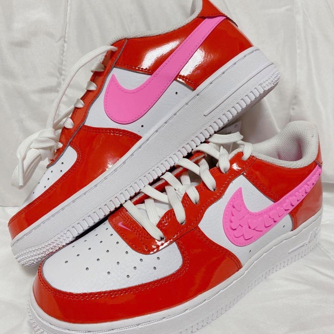 NIKE(ナイキ)の新品 NIKE AIR FORCE 1 LV8 1 gs 23.0cm レディースの靴/シューズ(スニーカー)の商品写真