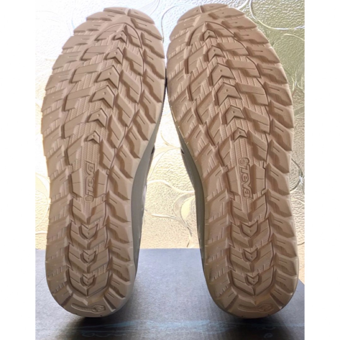 Teva(テバ)の冬の外歩きには暖かい新品TEVA 26.0cm スノーブーツ メンズの靴/シューズ(ブーツ)の商品写真