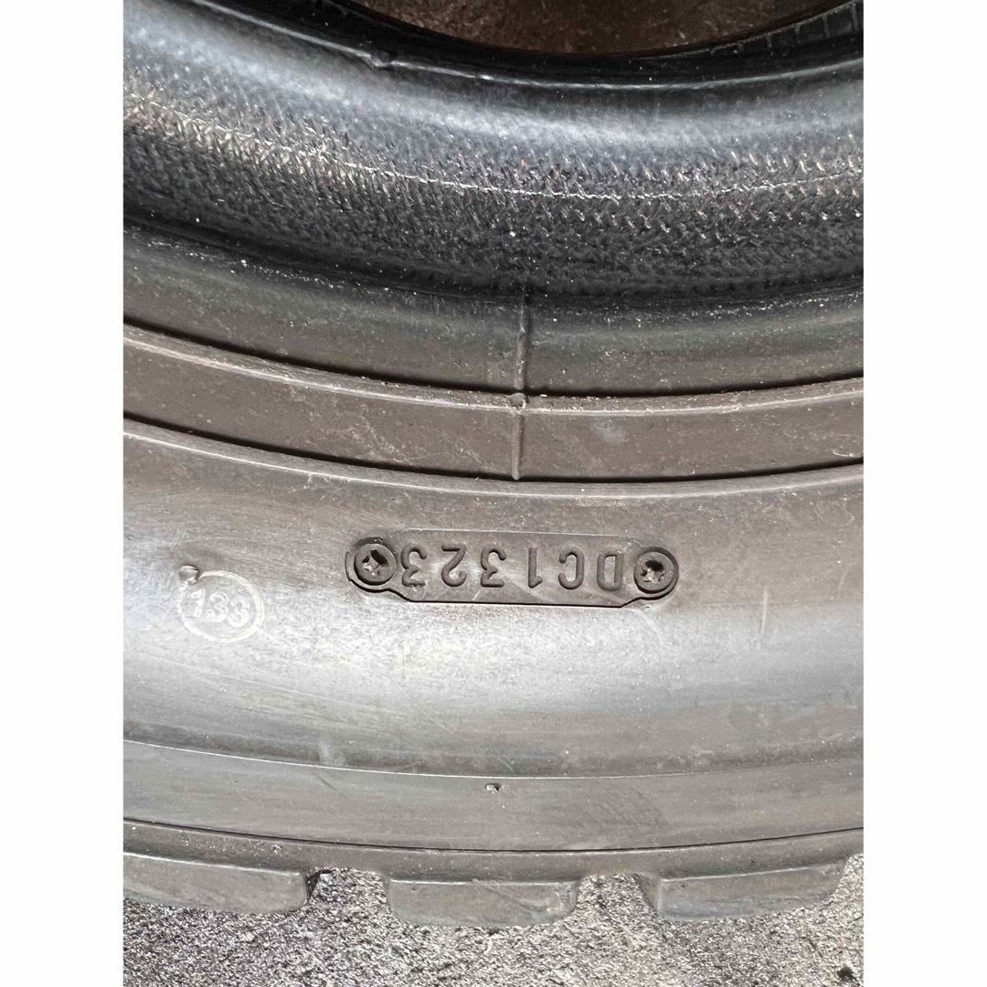 BRIDGESTONE 700-12 J-LUG チューブタイプタイヤ