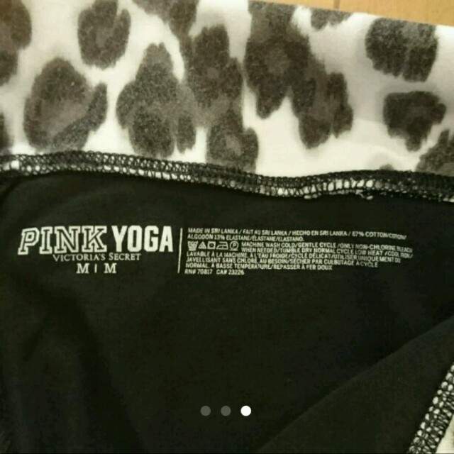 Victoria's Secret(ヴィクトリアズシークレット)のミミロルさま専用！PINK yogaパンツ M スポーツ/アウトドアのトレーニング/エクササイズ(ヨガ)の商品写真