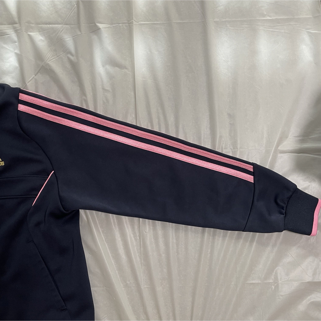 adidas(アディダス)のアディダス   ジャージ　シンプル　ネイビー　140 キッズ/ベビー/マタニティのキッズ服女の子用(90cm~)(ジャケット/上着)の商品写真