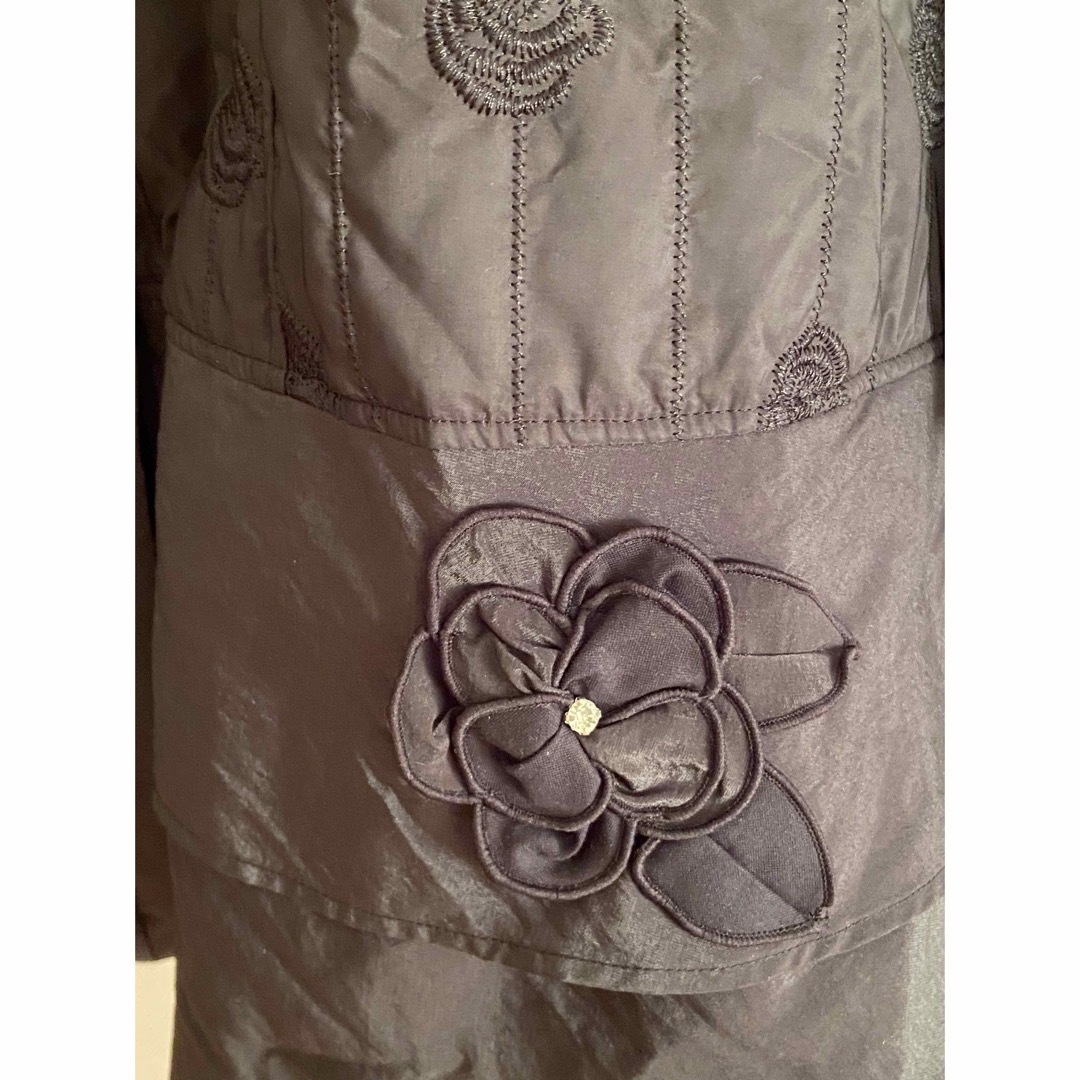 刺繍生地お花モチーフ　中綿コート　新品 レディースのジャケット/アウター(ロングコート)の商品写真