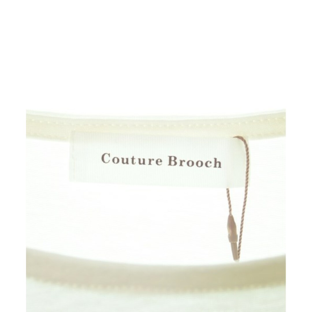 Couture Brooch(クチュールブローチ)のCouture brooch Tシャツ・カットソー 40(M位) 白 【古着】【中古】 レディースのトップス(カットソー(半袖/袖なし))の商品写真