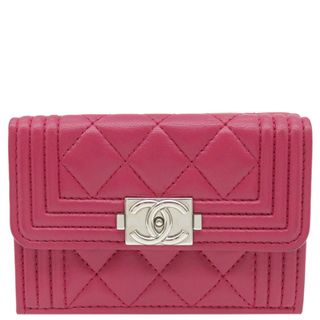 シャネル(CHANEL)のシャネル  三つ折り財布  ボーイ シャネル コンパクト ウォレット A(財布)