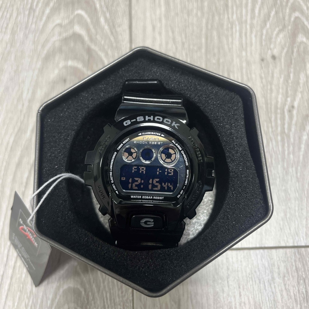 G-SHOCK(ジーショック)の新品未使用 G-SHOCK メタリックカラーズ DW-6900NB メンズの時計(腕時計(デジタル))の商品写真