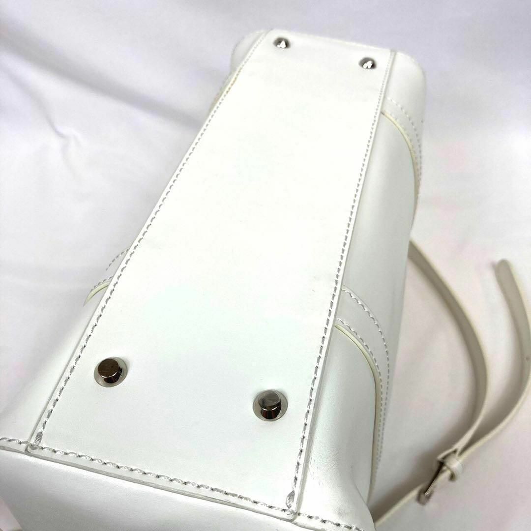 agnes b.(アニエスベー)のアニエスべーボヤージュ　ミニボストン　2way  換えチェーン付き　ホワイト レディースのバッグ(ボストンバッグ)の商品写真
