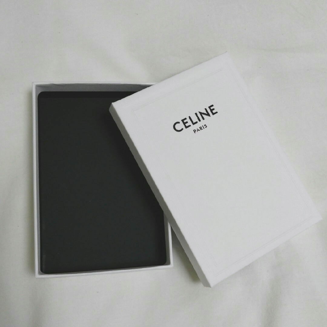 celine(セリーヌ)のCELINE　箱 レディースのバッグ(ショップ袋)の商品写真