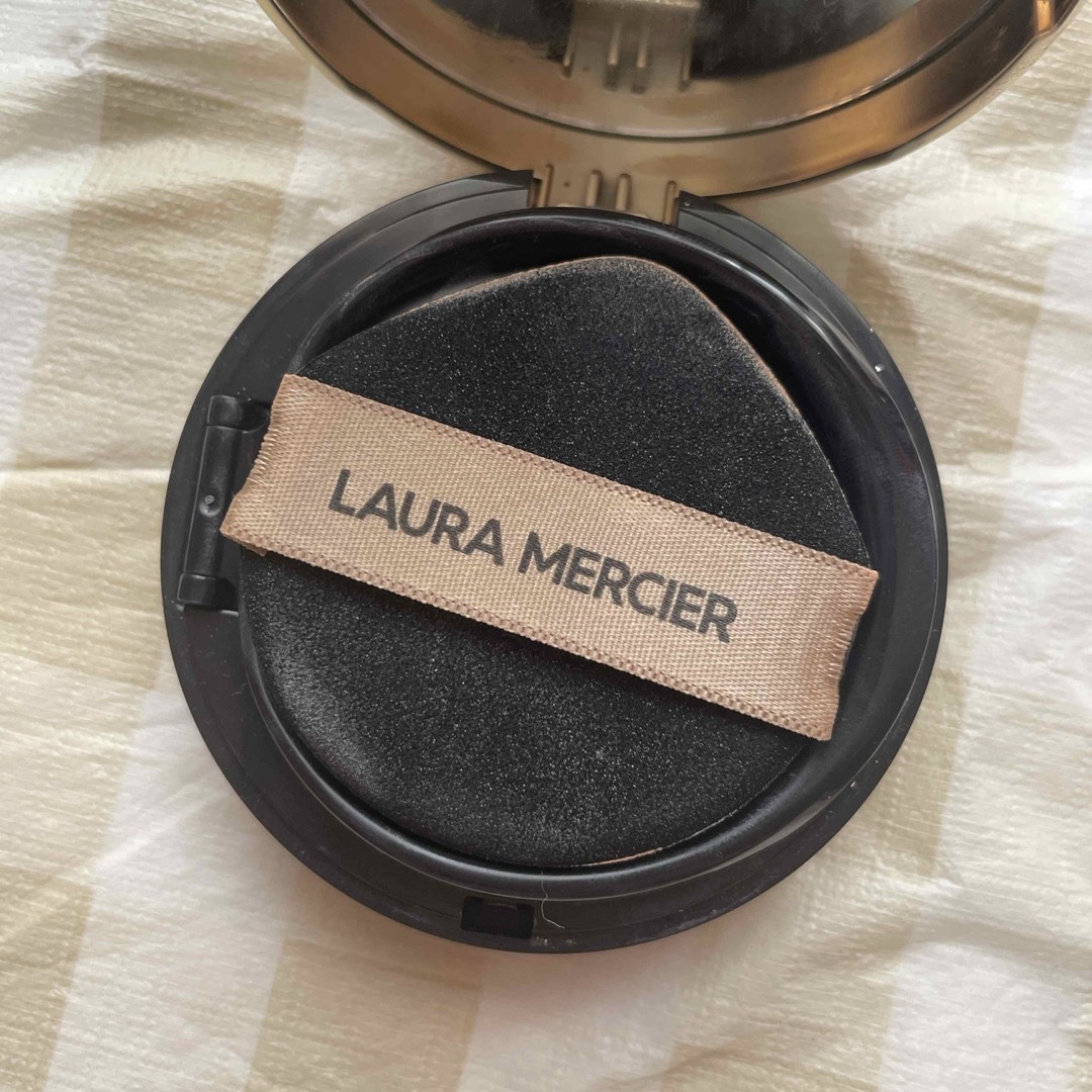 laura mercier(ローラメルシエ)のフローレスルミエールラディアンスパーフェティングクッション1N1 コスメ/美容のベースメイク/化粧品(ファンデーション)の商品写真