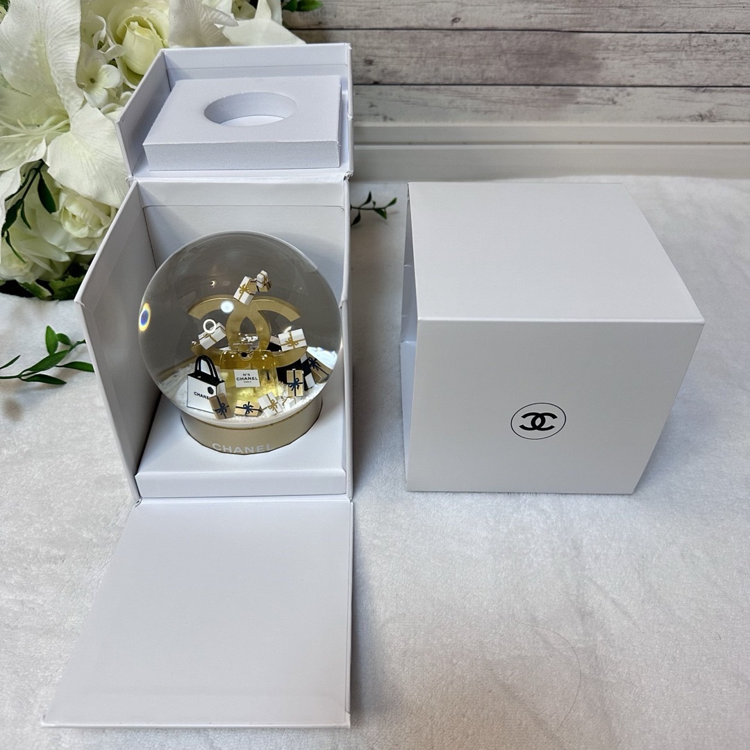 ☆シャネルスノードーム2023☆CHANEL☆置物 プレゼント 贈り物 ☆シャネルスノードーム2023☆CHANEL☆置物 プレゼント 贈り物