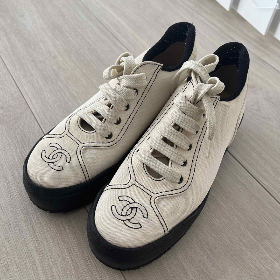 CHANEL スニーカー　37スニーカー