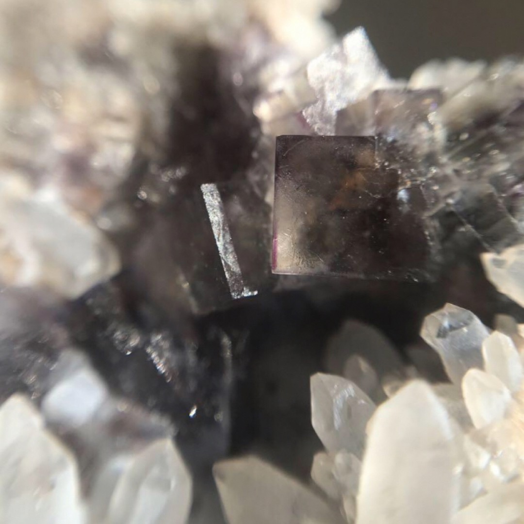 ナミビア　オコルス鉱山　フローライト　水晶　共生　鉱物　標本　マルチカラー　 エンタメ/ホビーのコレクション(その他)の商品写真