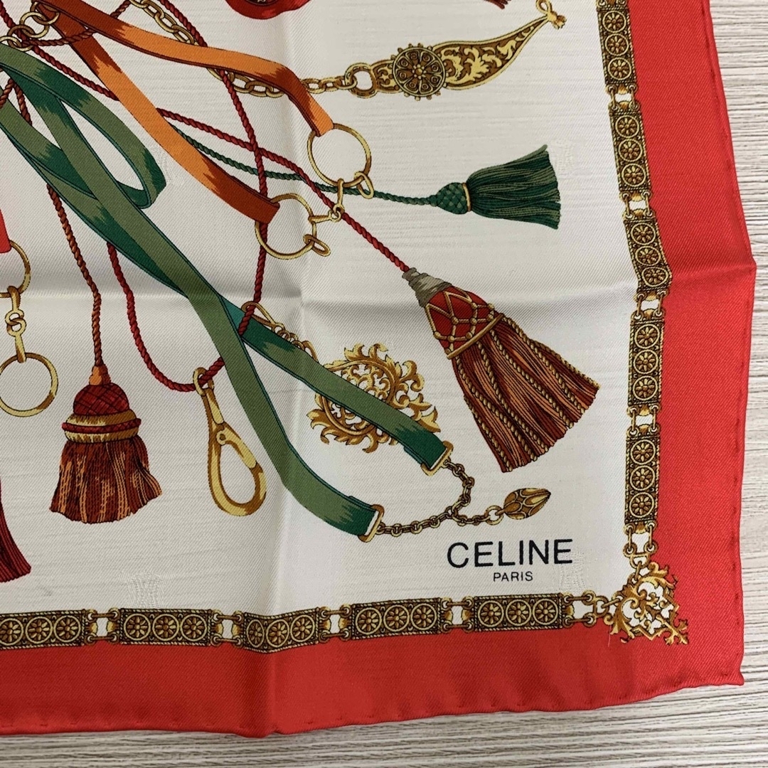 celine(セリーヌ)のCELINEセリーヌ　ヴィンテージ　ミニスカーフ レディースのファッション小物(バンダナ/スカーフ)の商品写真