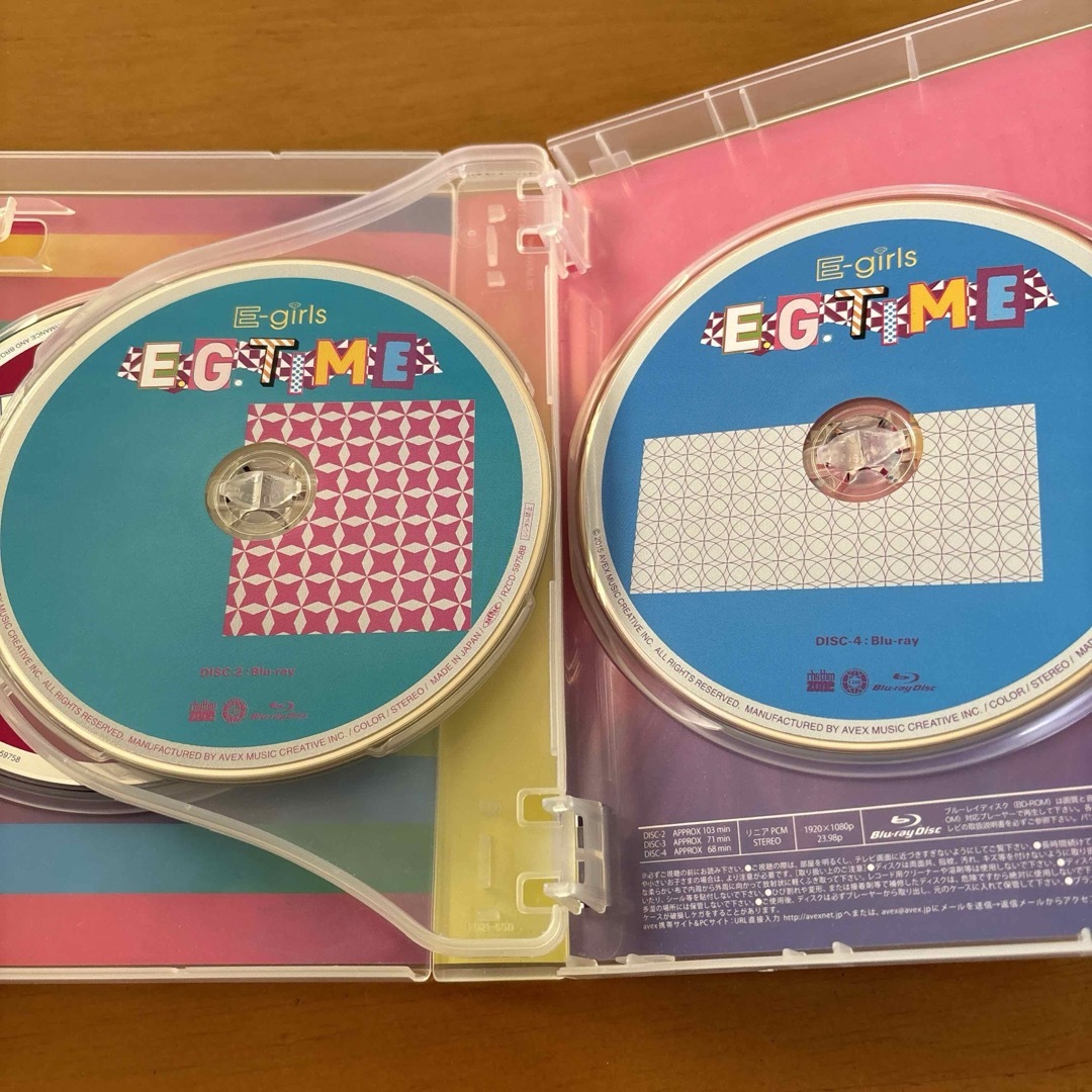 E-girls(イーガールズ)のE．G．TIME（初回生産限定／ボーナスCD＋Blu-ray（3枚組）付） エンタメ/ホビーのCD(ポップス/ロック(邦楽))の商品写真