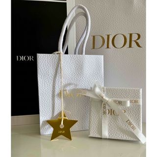 ディオール(Dior)のDIOR ディオール　ノベルティ　星⭐︎ゴールドチャーム(ノベルティグッズ)