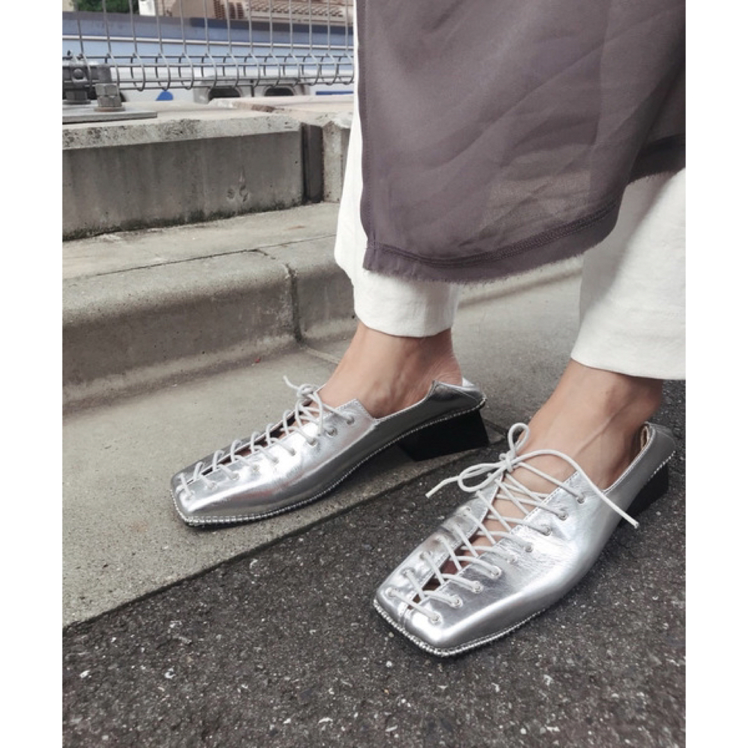 Ameri VINTAGE(アメリヴィンテージ)のAMERI LACE UP LOAFER シルバー レディースの靴/シューズ(ローファー/革靴)の商品写真