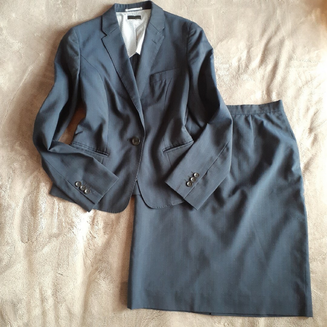 ONLY☆オンリー　濃グレー×紺ストライプ　テーラードスーツ　COOLMAX ® レディースのフォーマル/ドレス(スーツ)の商品写真
