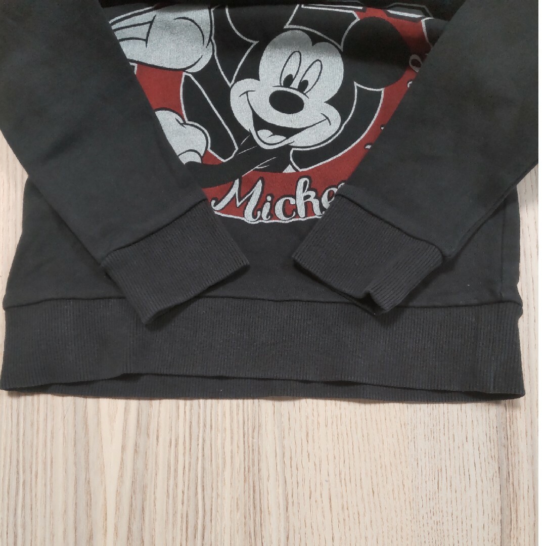 Disney(ディズニー)のミッキー パーカー 100 黒 グレー キッズ/ベビー/マタニティのキッズ服男の子用(90cm~)(Tシャツ/カットソー)の商品写真