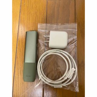 アイコス(IQOS)のアイコス　イルマワン　充電器＋本体(タバコグッズ)