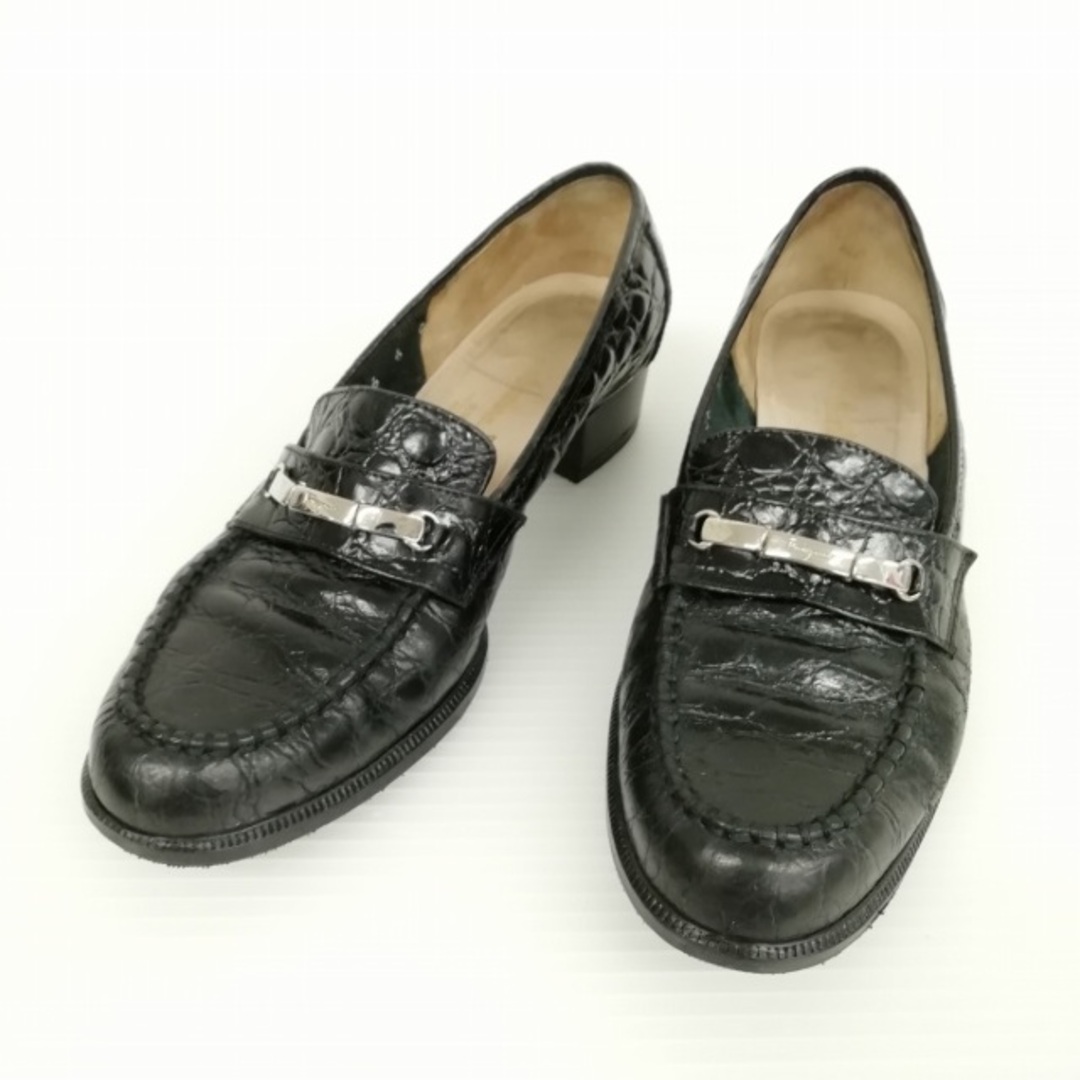 Salvatore Ferragamo(サルヴァトーレフェラガモ)のビット ローファー パンプス クロコ型押し ロゴシルバー金具 6 C ブラック レディースの靴/シューズ(ローファー/革靴)の商品写真
