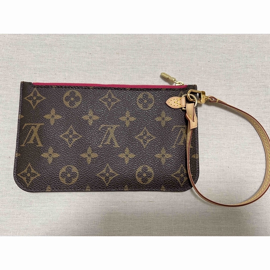 LOUIS VUITTON(ルイヴィトン)のルイヴィトンネヴァーフルpmポーチ レディースのファッション小物(ポーチ)の商品写真