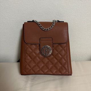 ゲス(GUESS)のGUESS ブラウン リュック バック 肩掛け ハンドバッグ(リュック/バックパック)