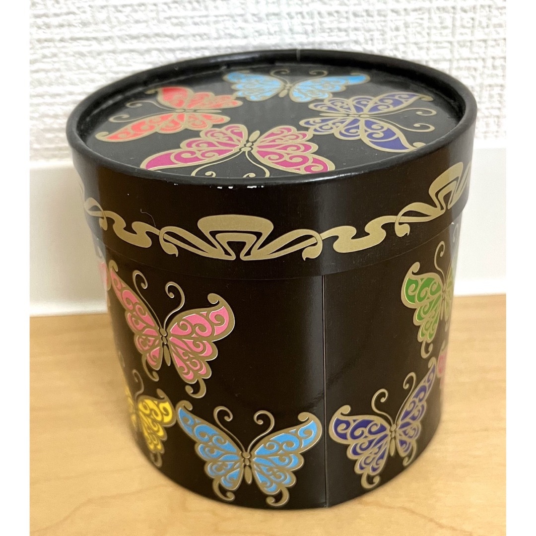 ANNA SUI(アナスイ)のアナスイ ANNA SUI 丸型 空箱 インテリア/住まい/日用品のインテリア小物(小物入れ)の商品写真