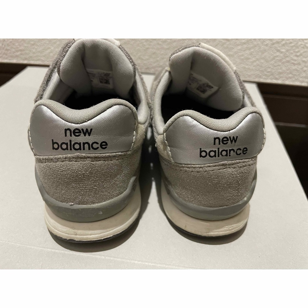 996（New Balance）(キュウキュウロク)のニューバランス996 グレー　18センチ キッズ/ベビー/マタニティのキッズ靴/シューズ(15cm~)(スニーカー)の商品写真