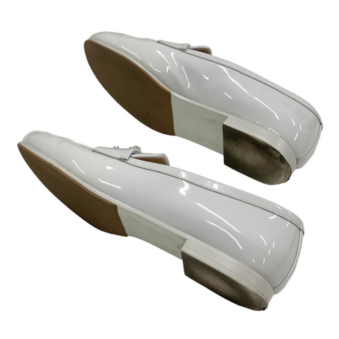 CHANEL(シャネル)のシャネル CHANEL ローファー 革靴 靴 シューズ パテント ホワイト シルバー フラットシューズ ココマーク ラインストーン パール レディースの靴/シューズ(ローファー/革靴)の商品写真