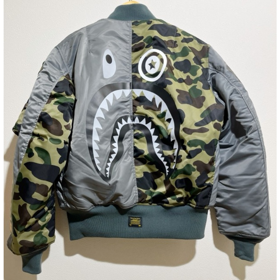 A BATHING APE(アベイシングエイプ)のA BATHING APE（アベイシングエイプ）ALPHA INDUSTRIES　コラボ　SHARK  MA-1　ボンバージャケット【A31239-007】 メンズのジャケット/アウター(その他)の商品写真