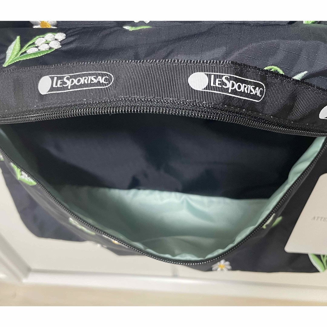 LeSportsac(レスポートサック)のLeSportsacレスポートサックデイジーバレーリュック レディースのバッグ(リュック/バックパック)の商品写真