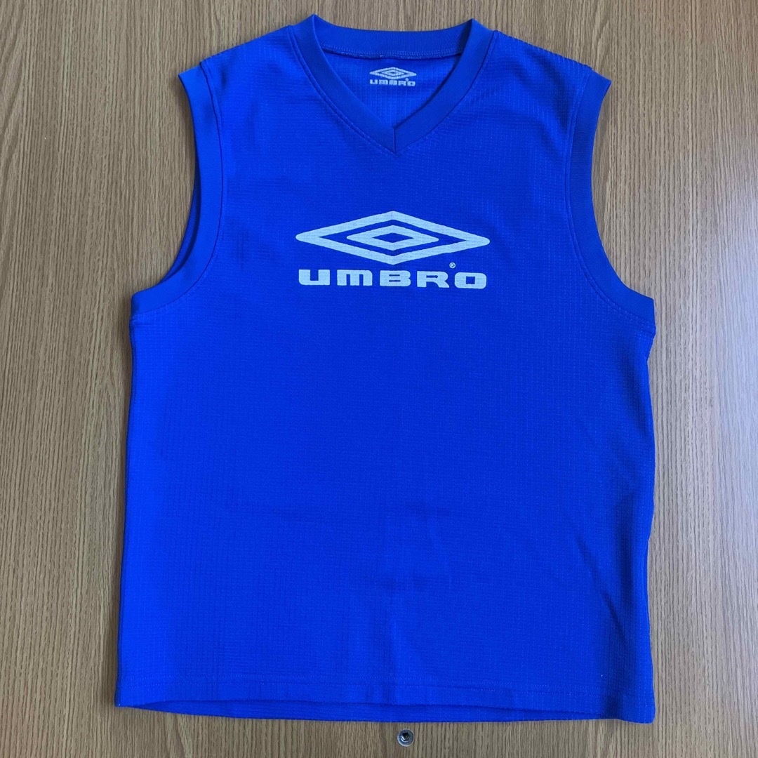 UMBRO(アンブロ)のタンクトップ　160 キッズ/ベビー/マタニティのキッズ服男の子用(90cm~)(Tシャツ/カットソー)の商品写真