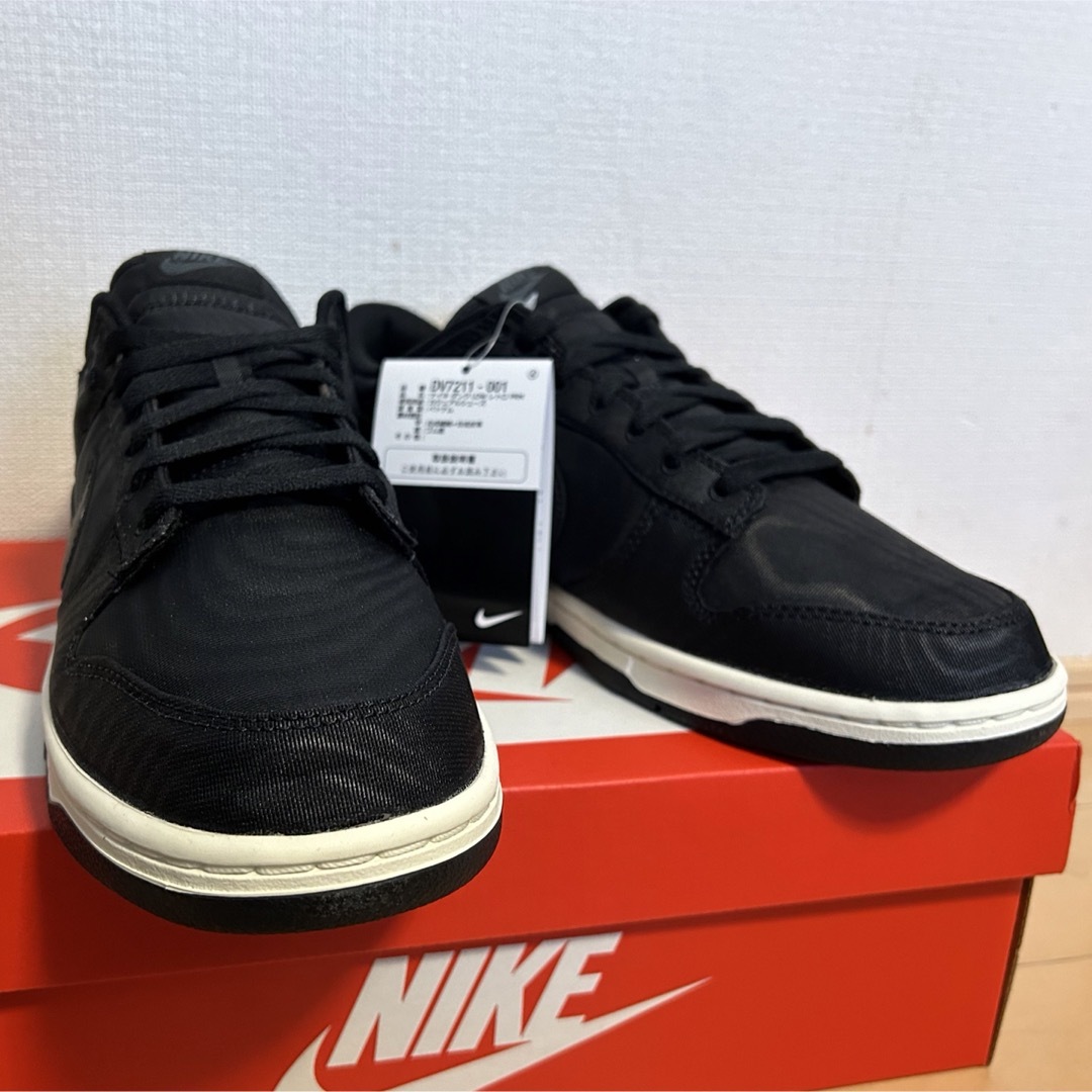 NIKE(ナイキ)の送料無料 NIKE DUNK LOW ナイキ ダンク 黒 DV7211 001 メンズの靴/シューズ(スニーカー)の商品写真