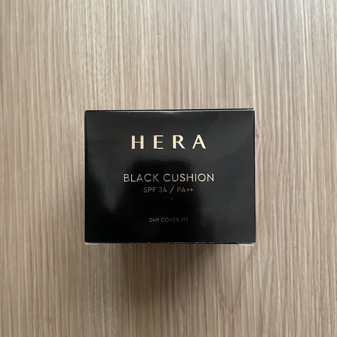 HERA ブラッククッションファンデ コスメ/美容のベースメイク/化粧品(ファンデーション)の商品写真