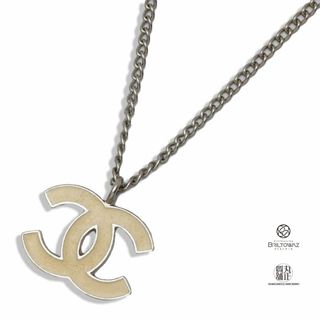 シャネル(CHANEL)のシャネル ネックレス ココマーク ライトベージュ エナメル ラメ シルバー金具 04P 2004年 レディース CHANEL メッキ USED【中古】【丸正質舗】【ブリルトワーゼ】【質屋】（M212169e）(ネックレス)