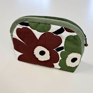 マリメッコ(marimekko)のポーチ　グリーン×ブラウン(ポーチ)