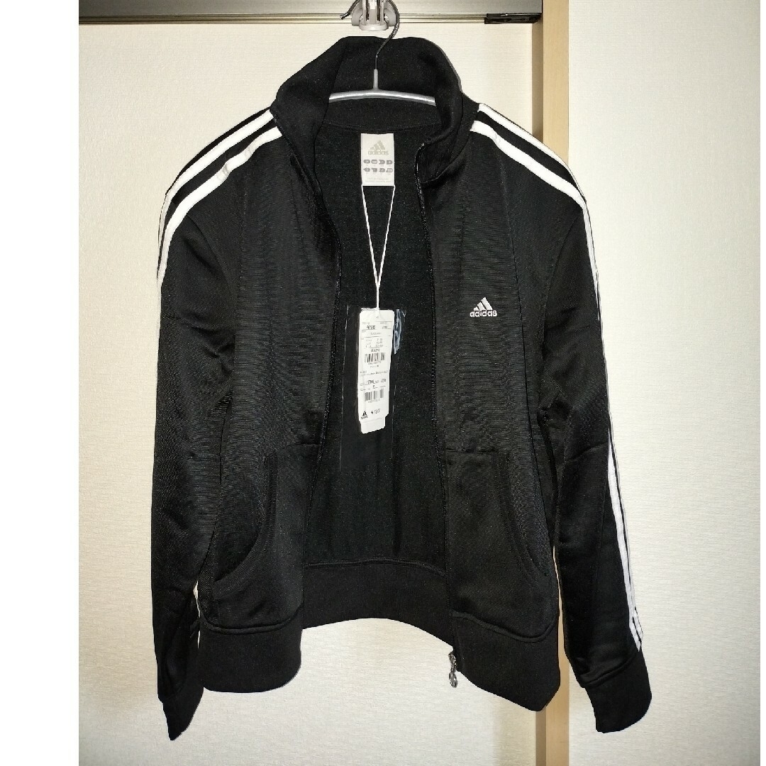 adidas(アディダス)の新品　定価12800円　アディダス　レディース　ジャージ　上下セット　黒  Ｍ レディースのレディース その他(セット/コーデ)の商品写真